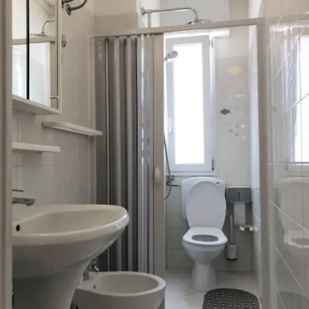 Peaceful Seaside Apartment-beahost 아파트 비비오네