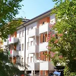Peaceful Seaside Apartment-beahost