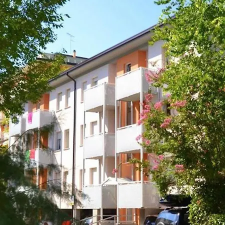 Peaceful Seaside Apartment-beahost